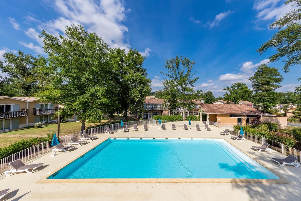 Vacanceole - Le Domaine Du Golf D'Albret 巴巴斯特 外观 照片
